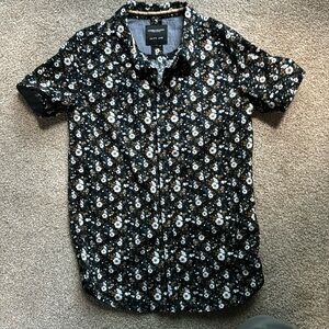 Adorable flower patterned youth 11/12 shirt